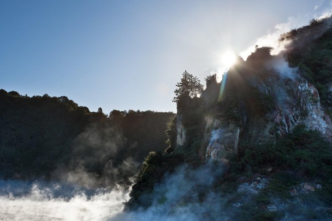 Rotorua based Small Group Morning Tour Waimangu and Wai O Tapu - Why this five-hour Rotorua tour works well