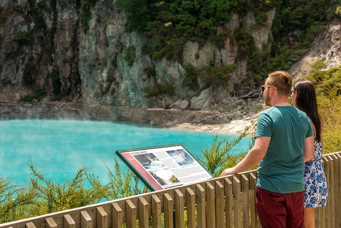 Rotorua based Small Group Morning Tour Waimangu and Wai O Tapu - Guides who connect geology with Māori culture