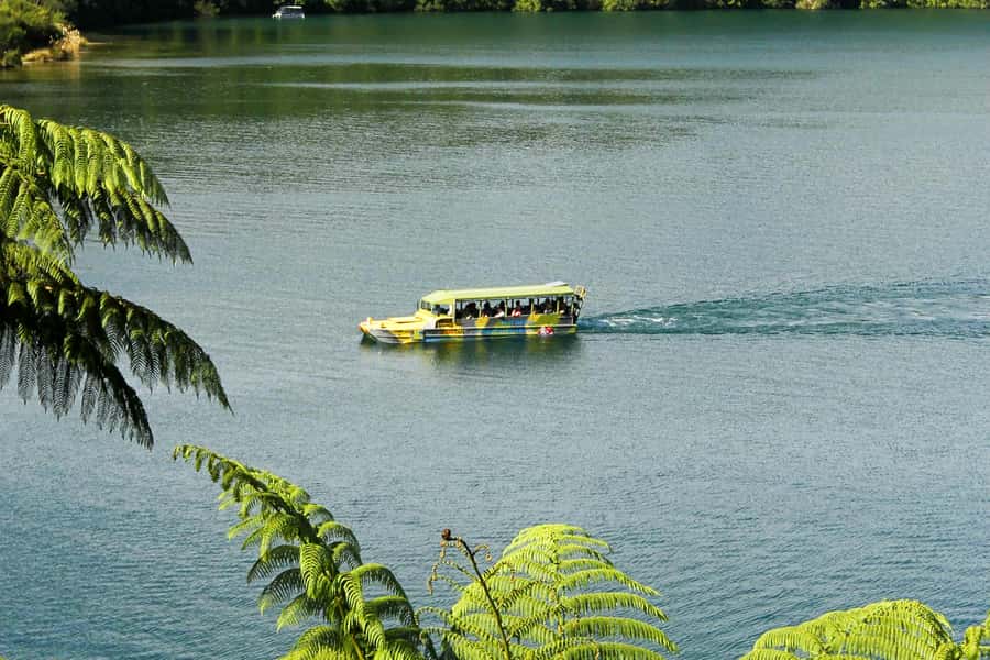 Rotorua City and Lakes Duck Tour - The guides make or break the 90 minutes