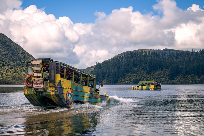 Rotorua Duck Boat Guided City and Lakes Tour - The guide can make or break the commentary