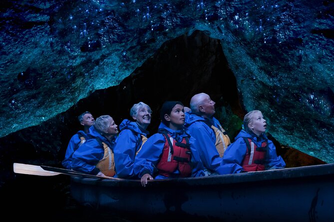 Rotorua: Evening Big Kanu Starlight Tour - Big Kanu glowworm tour at a glance