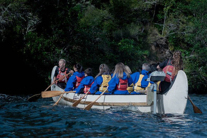 Rotorua: Evening Big Kanu Starlight Tour - Meeting the boat at Otaramarae