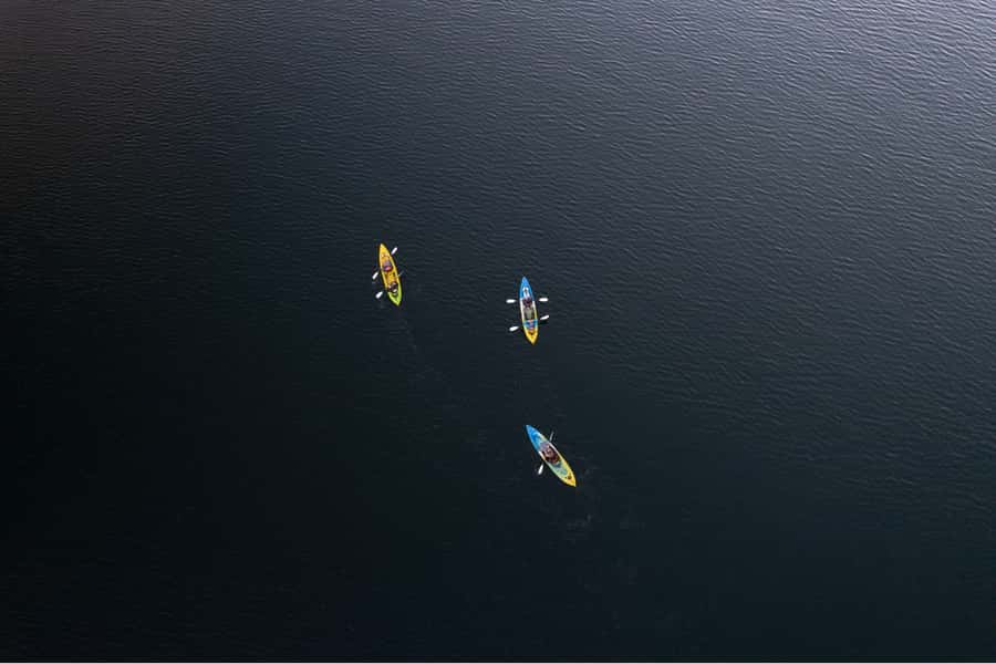 Rotorua: Glow Worm Kayak Tour - Entering the glow worm caves on Lake Okareka
