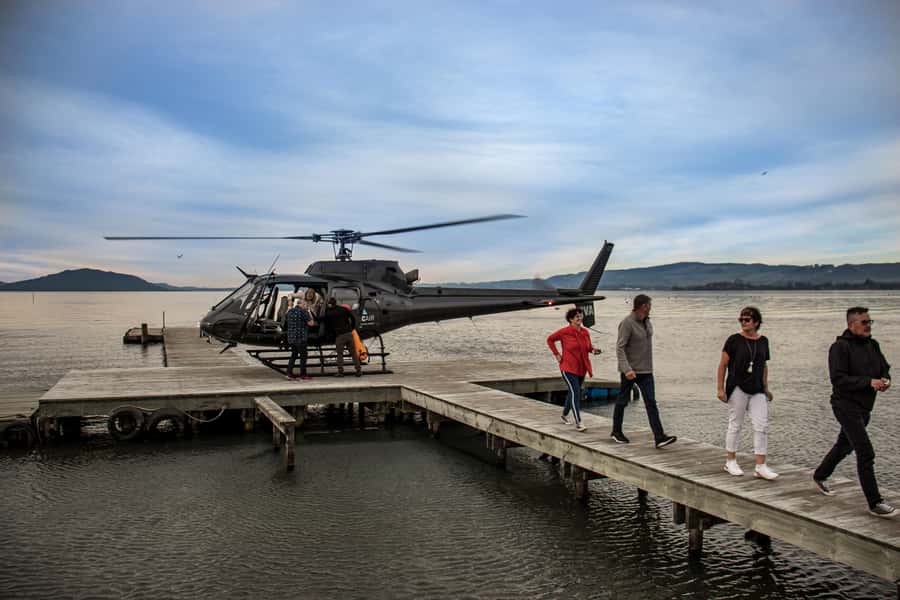 Rotorua: Helicopter Flight and Guided Walk on Mt Tarawera - A guided 20-minute walk with useful context