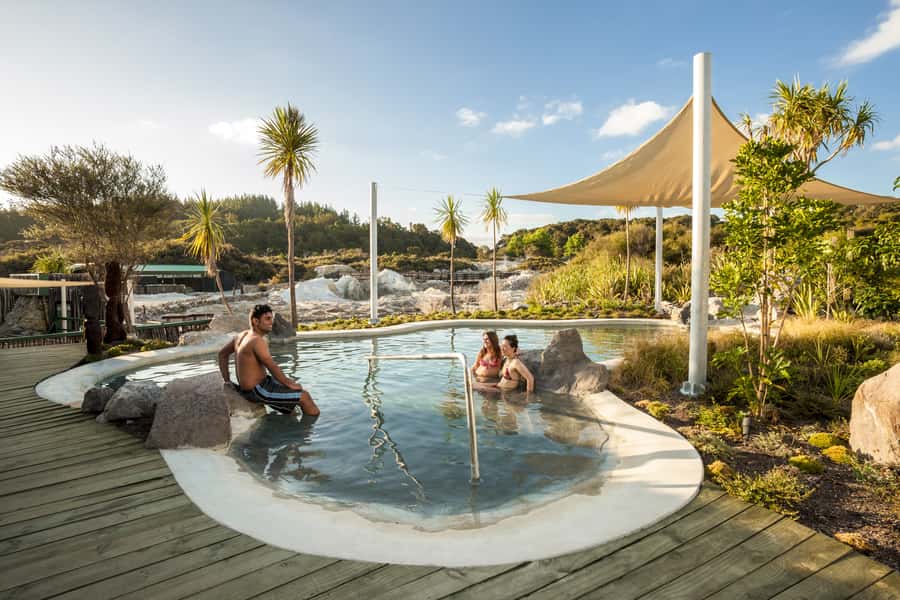 Rotorua: Hell's Gate Outdoor Mud Spa & Guided Walk - The guided walk: where the cultural side comes through
