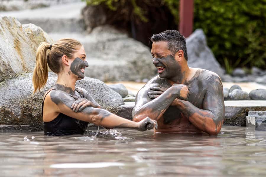 Rotorua: Hells Gate Outdoor Mud Bath & Spa Experience - Hells Gate’s geothermal setting near Rotorua
