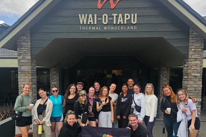 Rotorua Highlights inc. Waiotapu & Te Puia Day Tour from Auckland - Wai-O-Tapu and its unreal colors