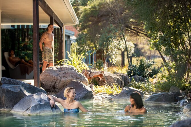 Rotorua Highlights Tour from Auckland with Optional Extras - The guides are a major part of the value