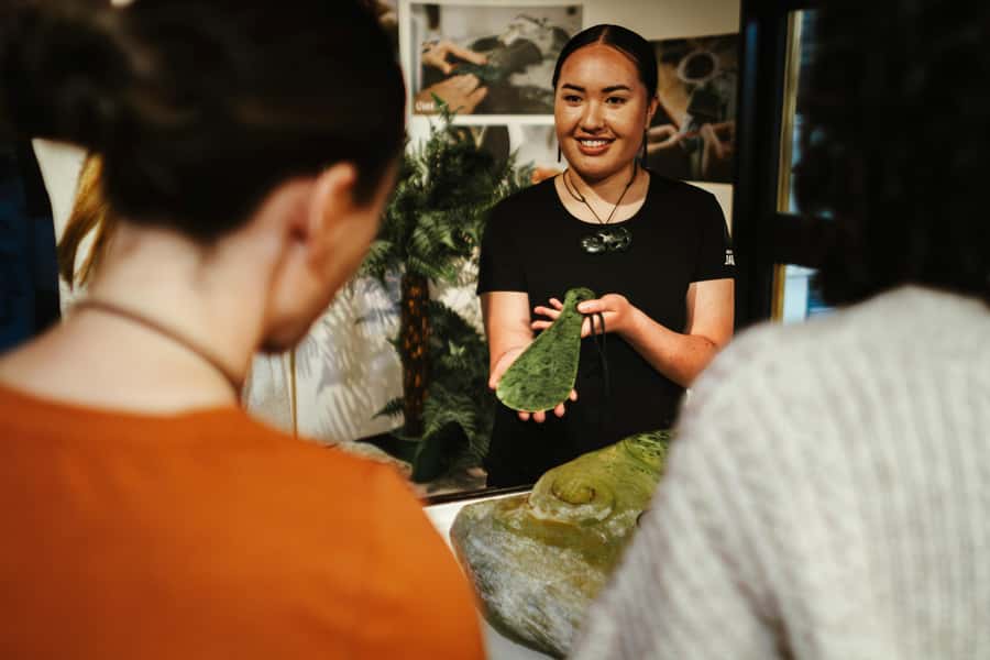 Rotorua: Jade Carving Experience at a Local Studio - Choosing your own pounamu piece