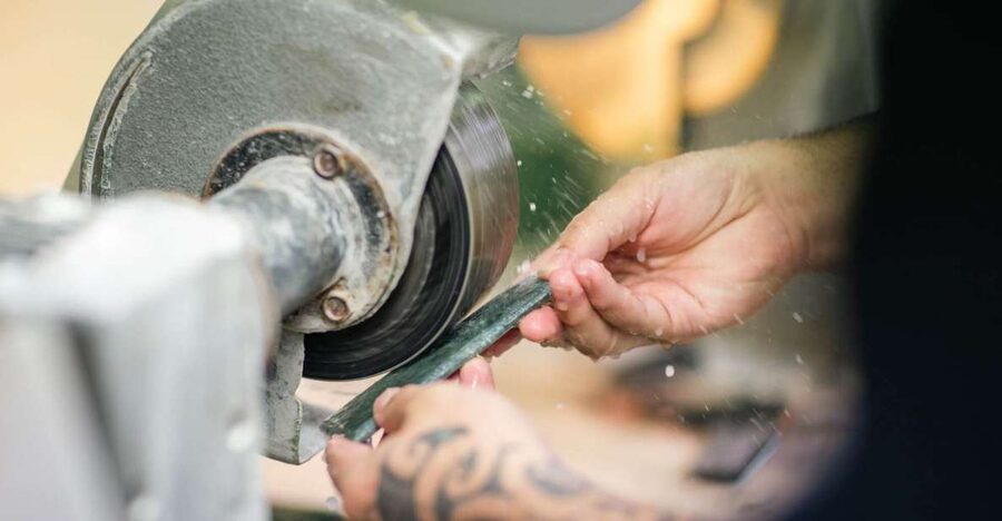 Rotorua: Jade Carving Experience at a Local Studio - What the $26 price really gives you