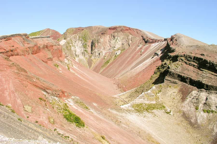 Rotorua: Mount Tarawera Volcanic Crater Half-Day Guided Walk - Weather, clothing, and practical comfort