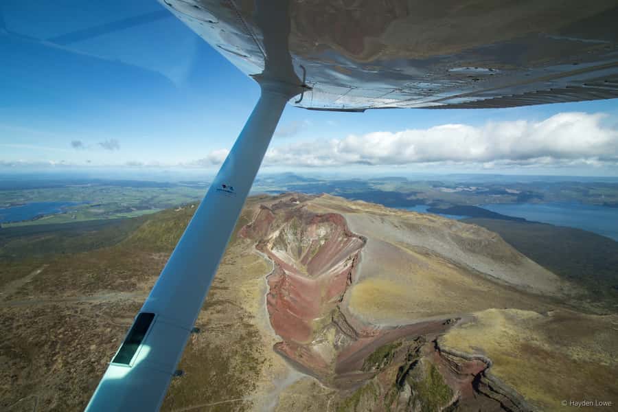 Rotorua: Scenic Flight over Mt Tarawera & Waimangu Valley - Mount Tarawera and the 1886 eruption