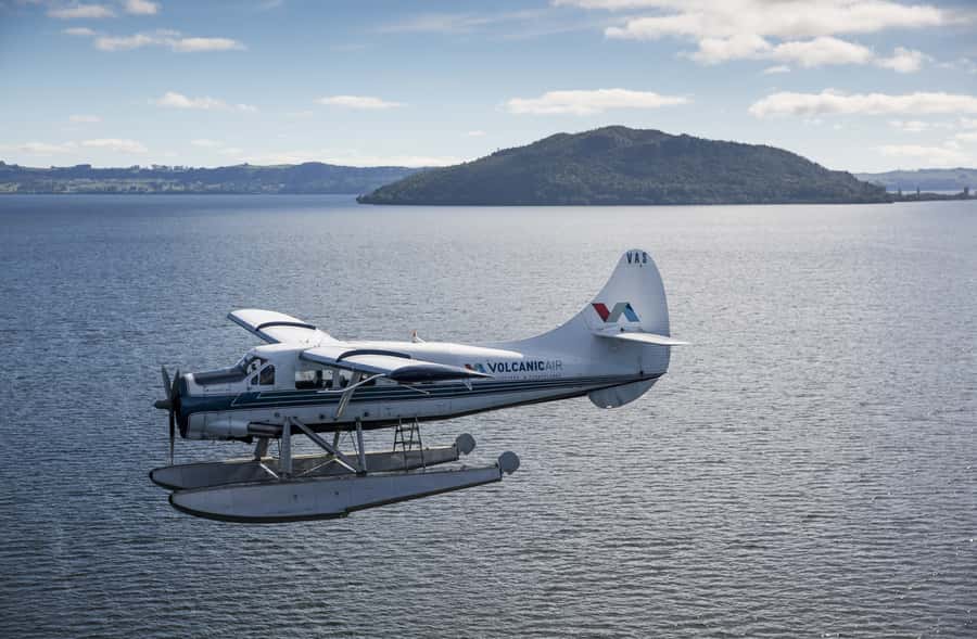 Rotorua: Scenic Flight over Mt Tarawera & Waimangu Valley - Meeting the floatplane at Lake Rotorua