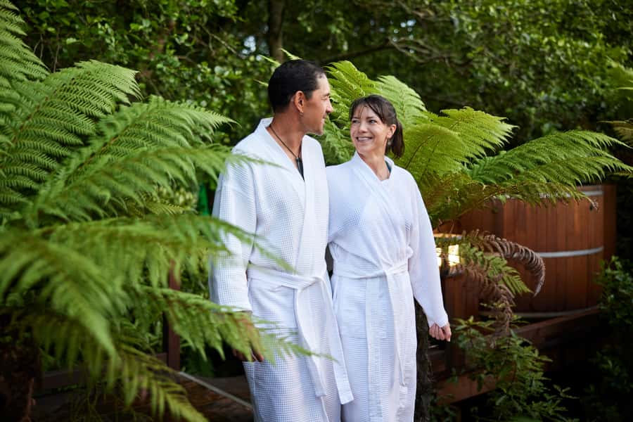 Rotorua: Secret Spot Hot Tubs - Why rain and nighttime can improve the mood