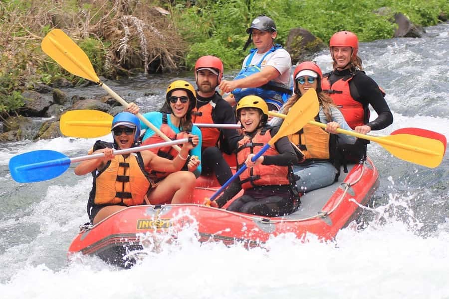 Rotorua: Tarawera River Raft and Kayak Adventure - Grade 2 to 3 water that keeps the trip lively