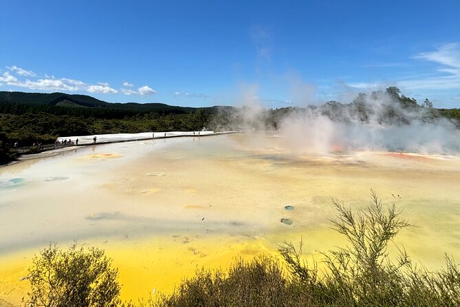 Rotorua & Taupo DayTour with Waiotapu & Huka Falls from Auckland - Auckland at 6:00 am, then a long road south