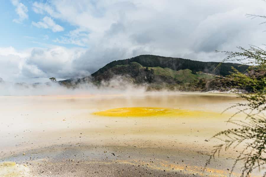 Rotorua: Wai-O-Tapu Geothermal Park Entry Ticket - Facilities make a self-guided visit easy