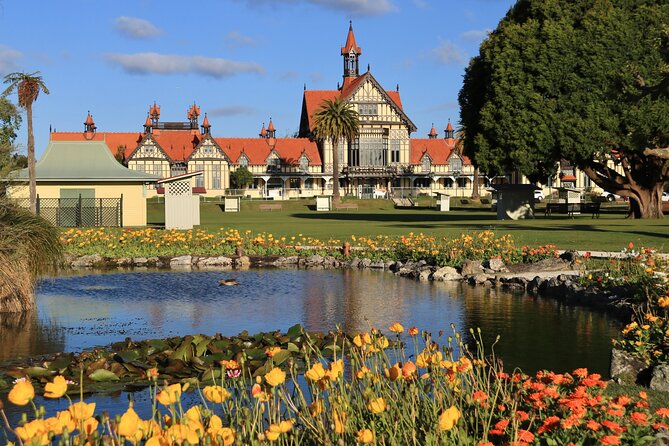 Rotorua: WaiOtapu & Redwood forest & Blues springs from Auckland - What the private format is worth