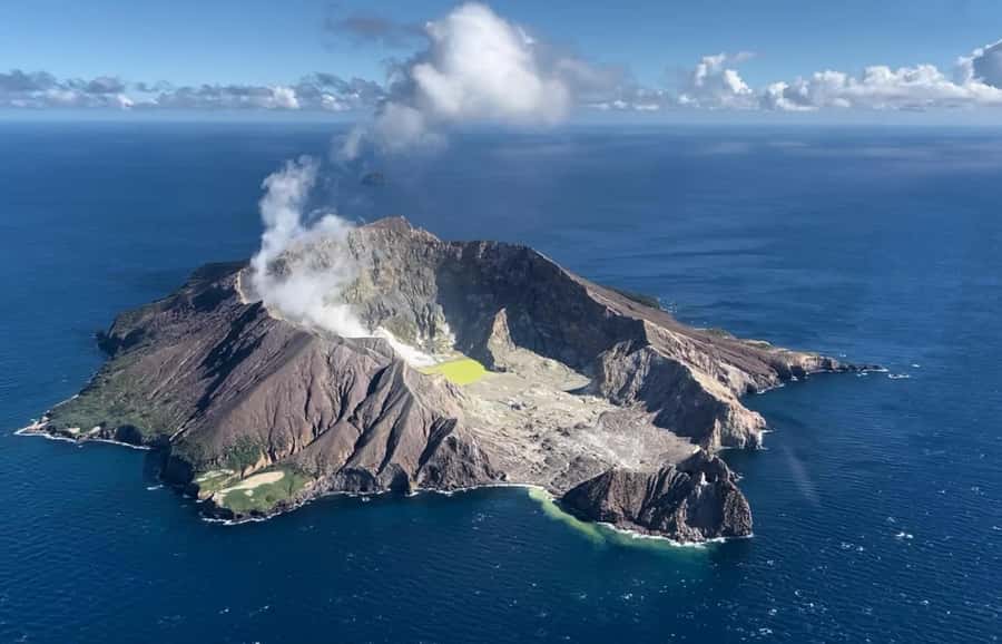 Rotorua: White Island, Mount Tarawera & Waimangu Volcanic … - Who will enjoy this flight most?