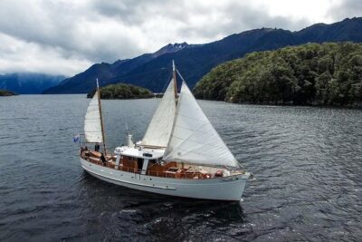 Scenic Cruise & Guided walk on Historic Motor Yacht Lake Te Anau