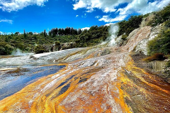Self-Guided Geothermal Tour in Orakei Korako - Arriving at 494 Orākei Kōrako Road