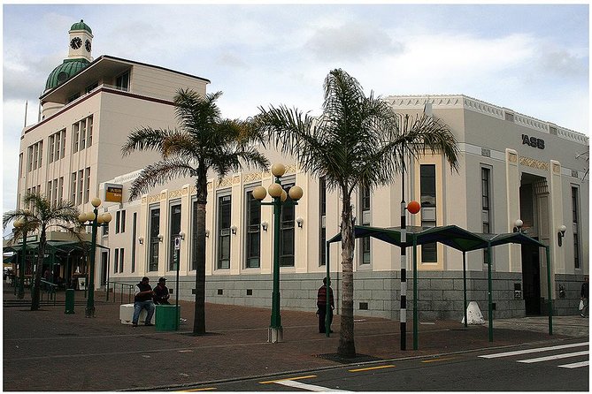 Shore Excursion: Napier/ Hawke's Bay & Premium Wineries tour - Napier’s Art Deco streets and earthquake story