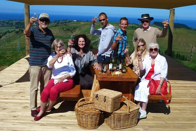 Shore Excursion: Napier/ Hawke's Bay & Premium Wineries tour - Arataki Honey and a taste of New Zealand produce
