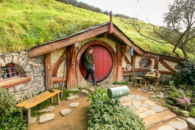 Small-Group Hobbiton Tour from Auckland with Party Marquee Lunch - Why Hobbiton works even if you are not a Tolkien fan