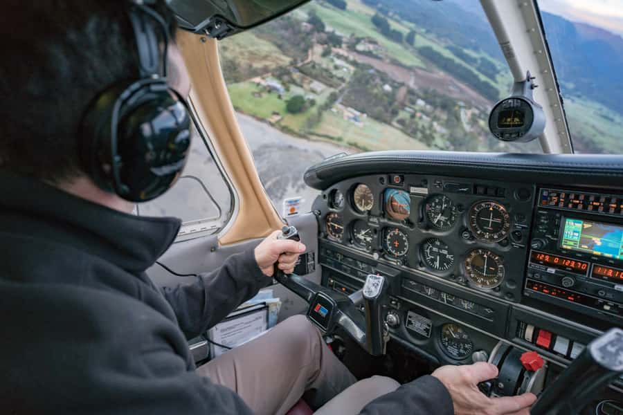 Takaka: Farewell Spit/Abel Tasman Scenic Flight - Key points at a glance