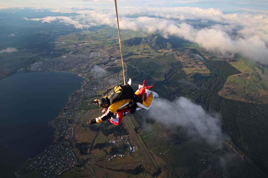 Tandem Skydive Experience in Taupo - Who should book this experience?