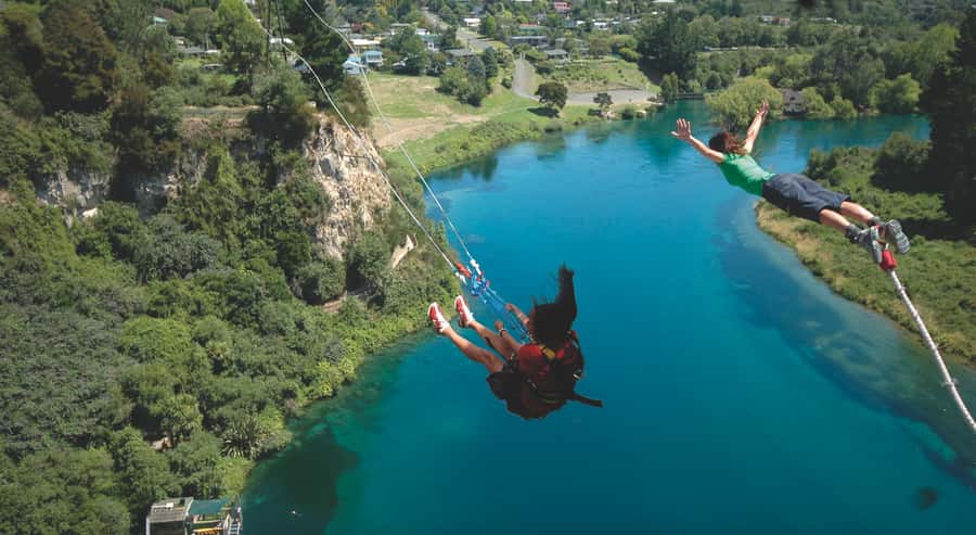 Taupō: Bungy Jump and Swing Combo - The 47-meter water touch bungy