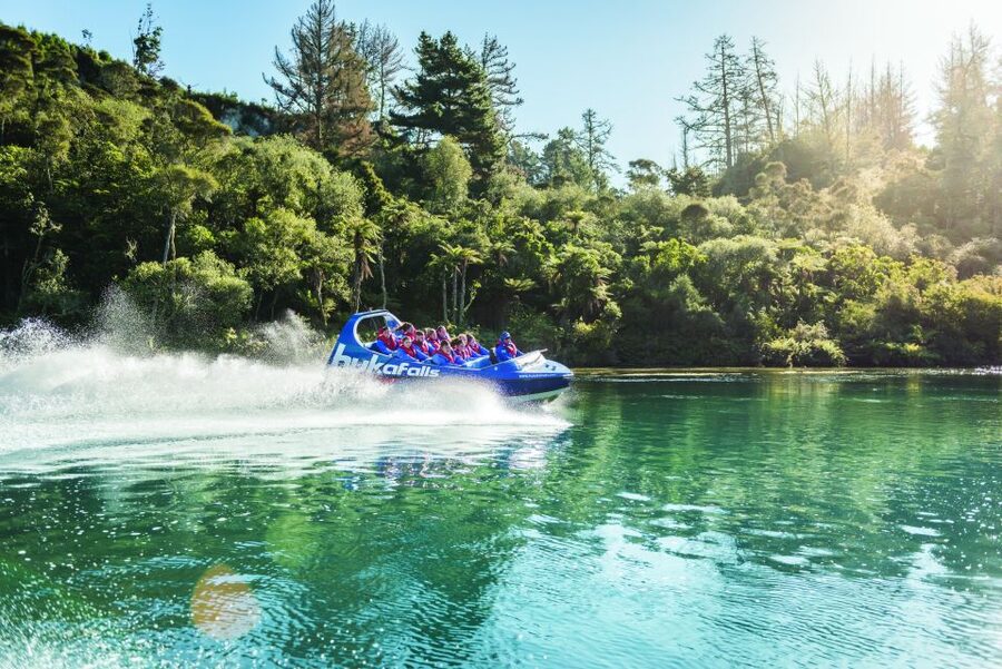 Taupō: Huka Falls 30-Minute Jet Boat Experience - Practical tips for a better ride