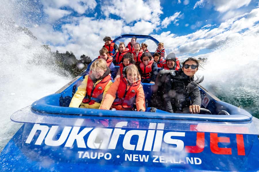 Taupō: Huka Falls 30-Minute Jet Boat Experience - Starting at Wairakei Tourist Park
