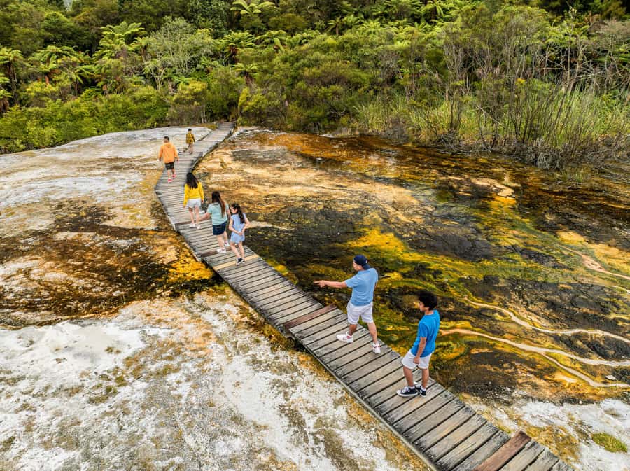 Taupo: Orakei Korako Geothermal Park and Cave Entry Ticket - Walking the 2.5-kilometer thermal route