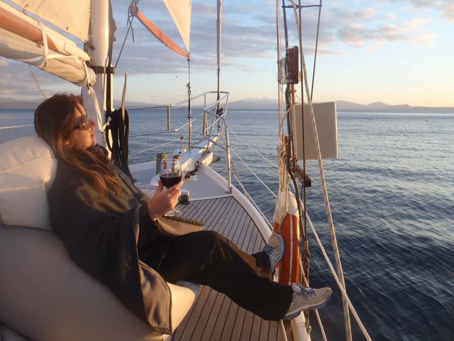 Taupō: Sail Barbary Eco Sailing to the Maori Rock Carvings - A swim in the cool blue water