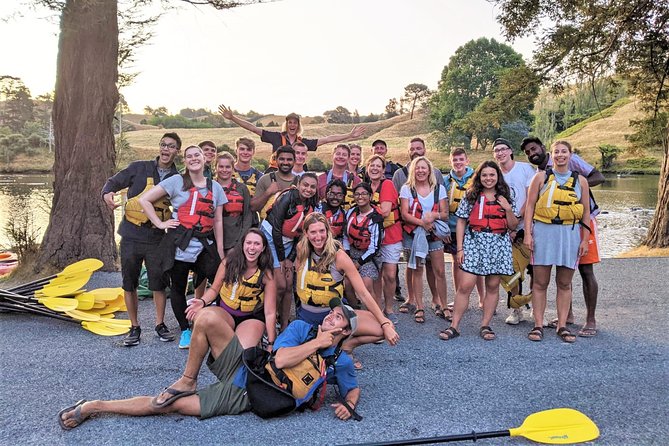 Tauranga: Evening Glowworm Kayak Tour - The arboretum and the world around the lake