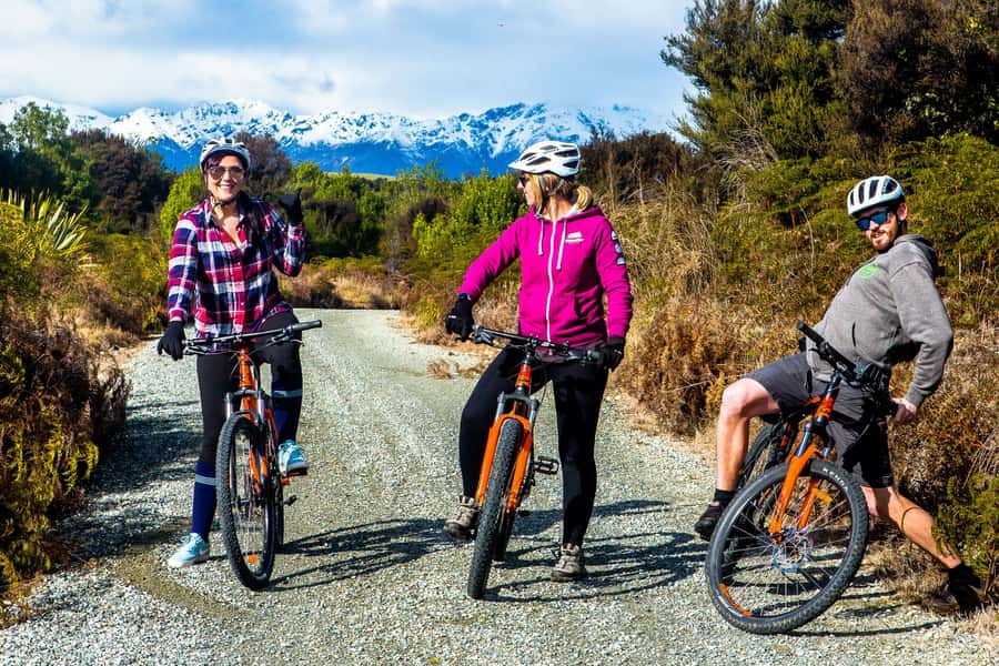 Te Anau: River Jet Boat and Bike Ride Tour with Local Guide - A 15-minute walk through Fiordland forest