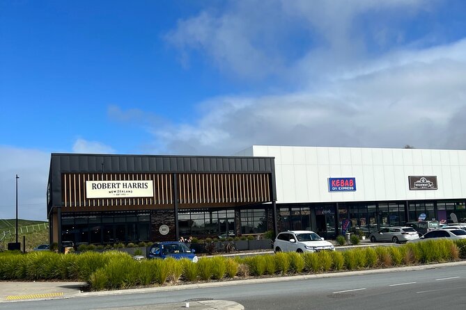 Te Puia Geothermal Wonderland Private Tour From Auckland - Is $589.54 good value for your group?