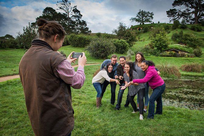 The Hobbiton Movie Set Small-Group Guided Tour from Auckland - Pickup is useful, but confirm it carefully