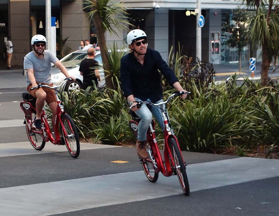 The Inside Loop: See Auckland's Coolest Neighbourhoods - Starting at Princes Wharf and crossing into the Viaduct