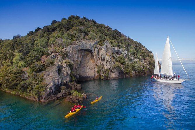 The Maori Carvings Half Day Kayak - Why paddle to the Māori Rock Carvings?