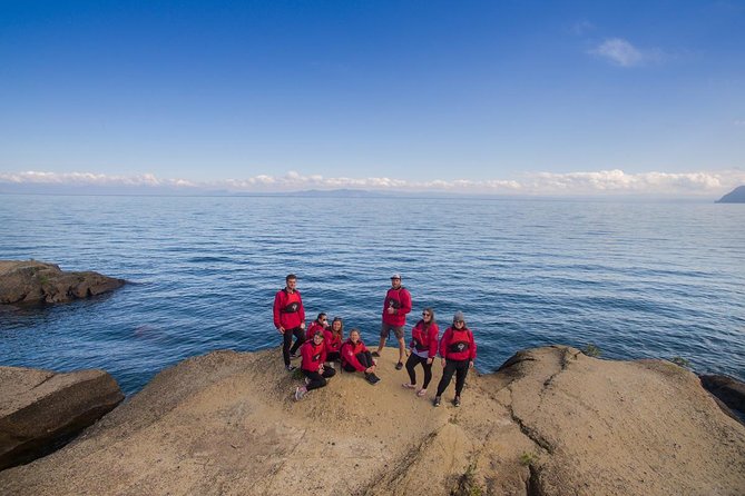 The Maori Carvings Half Day Kayak - The paddle along Lake Taupō