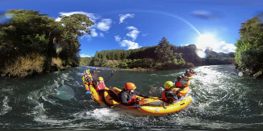Thrilling Riverbug Adventure on the Rangitāiki River - Waterfalls and mossy gorge walls