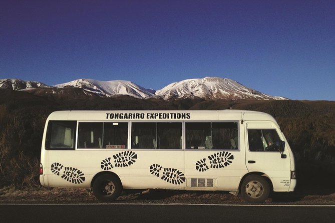 Tongariro Crossing Park & Ride (Ketetahi) - Red Crater and the Emerald Lakes