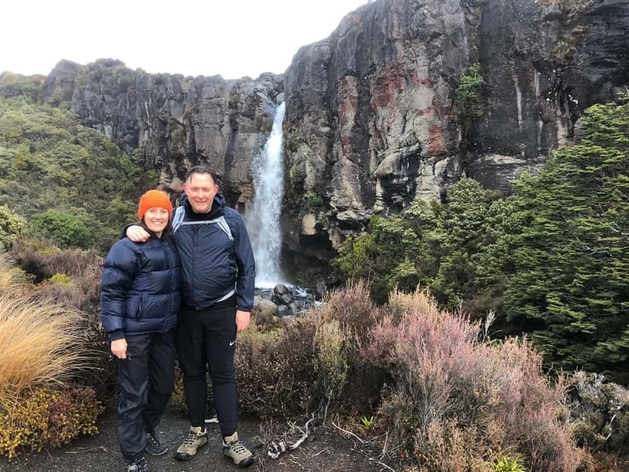 Tongariro National Park: Pre-Sunset Guided Walking Tour - What the guide adds to a short walk