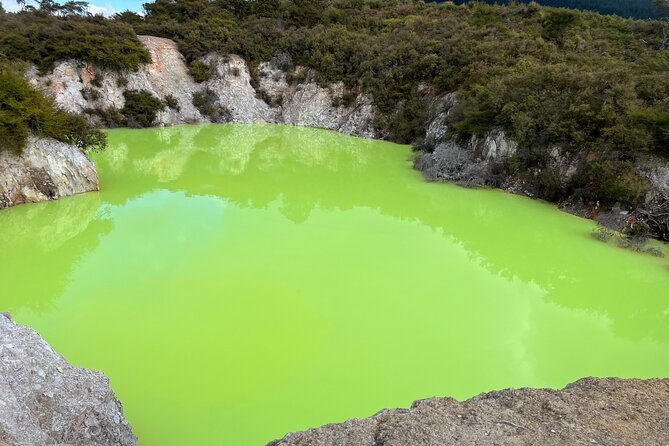 TRIPLE DEAL Wai-O-Tapu, Redwood Forest & Blue Springs Ex Auckland - What Makes This Day Trip Worth Considering