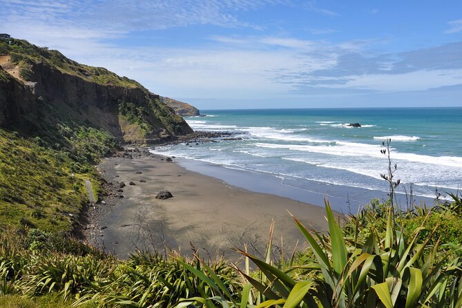 Ultimate Auckland Experience Full Day Tour with Brewery Lunch - Hallertau Brewery turns lunch into part of the tour