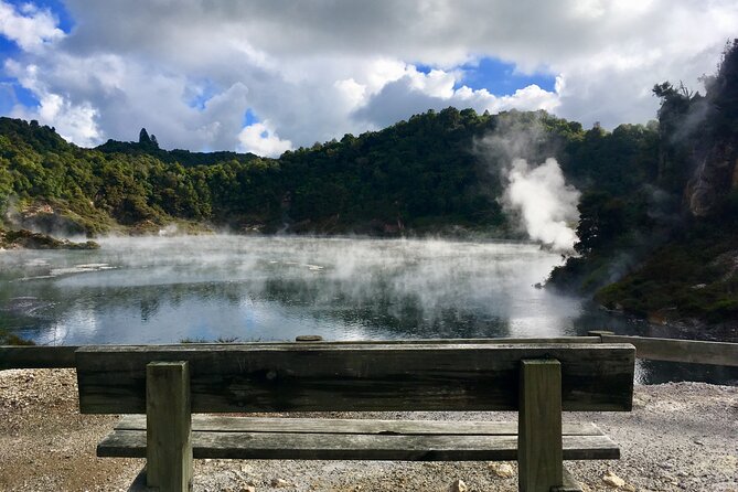 Volcanic Rotorua Day Trip from Auckland - The early start from central Auckland