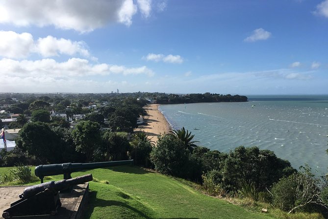 Volcanoes, Coasts, and Secret Spots Afternoon Tour in Auckland - Cyril Bassett VC Lookout and the final skyline view