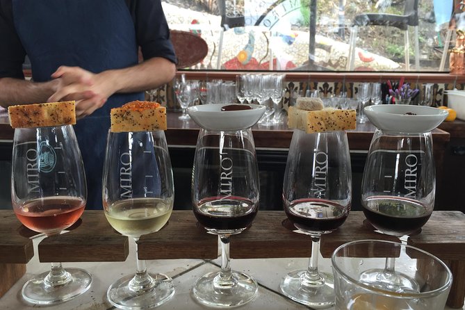 Waiheke Island Hop-On Hop-Off Explorer Bus - Stops 2 and 13: Oneroa Village
